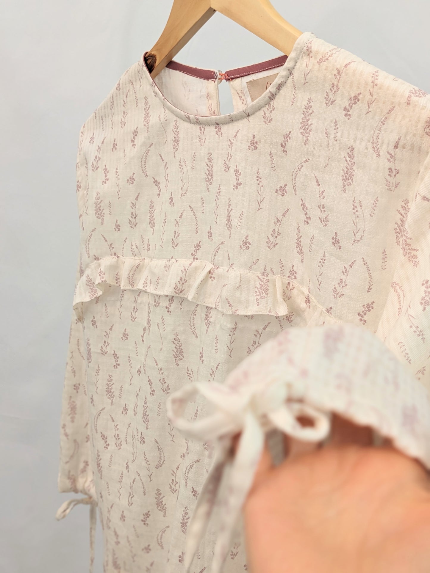 Camicia con volant di cotone BIO