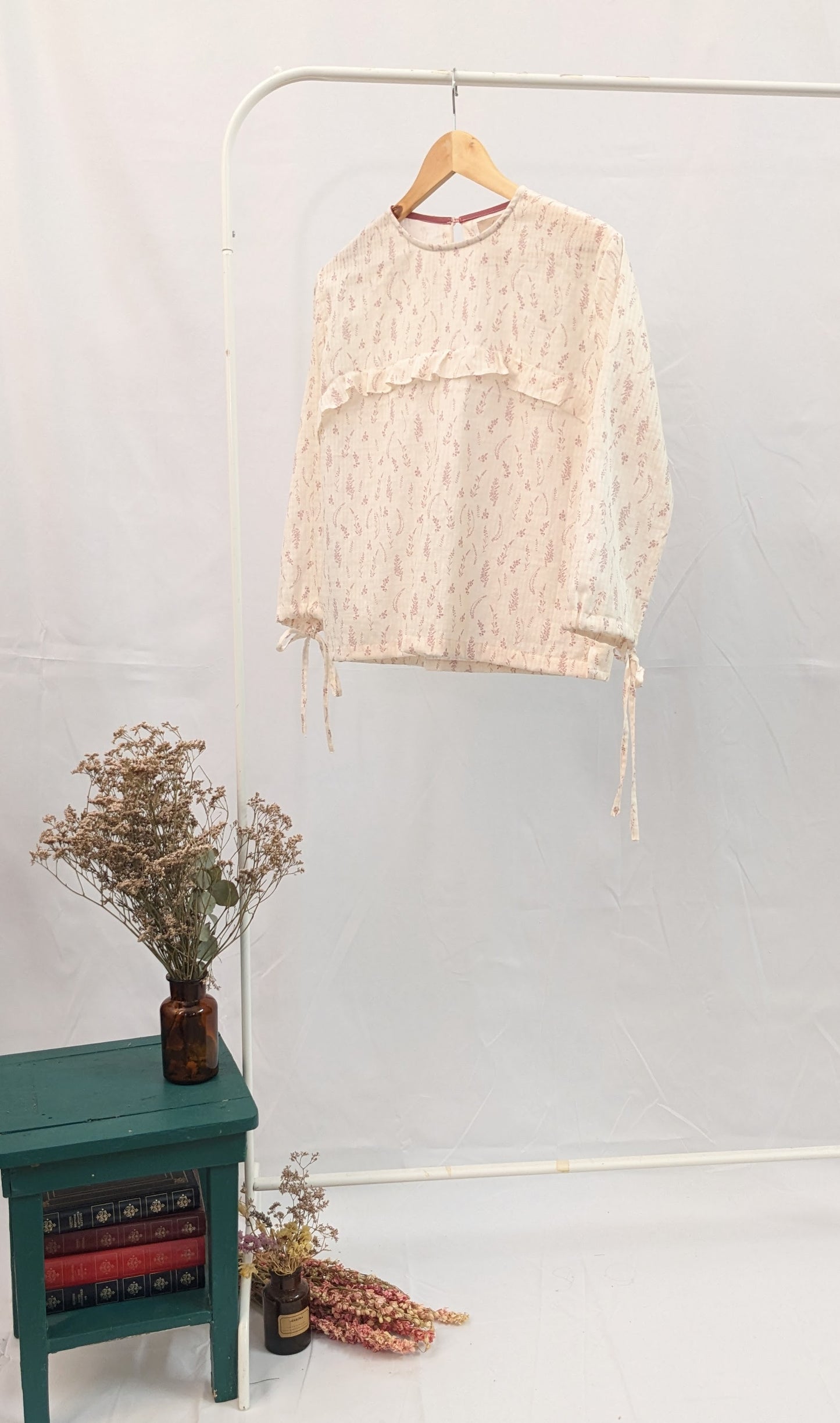 Camicia con volant di cotone BIO