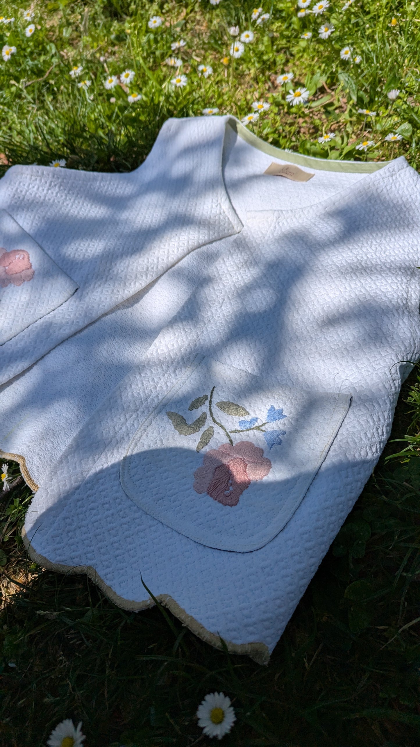 Gilet in cotone ricamato