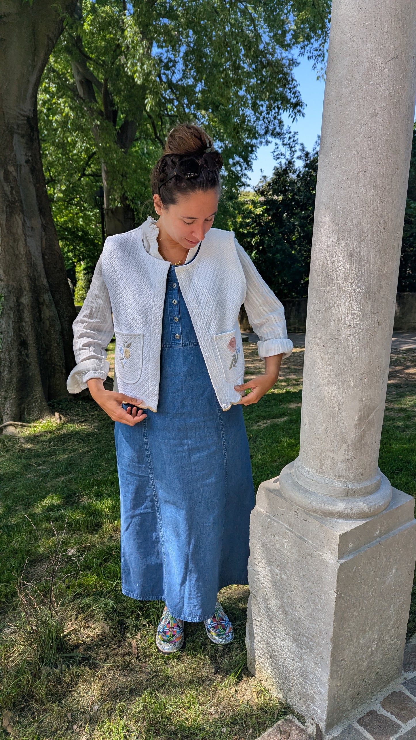 Gilet in cotone ricamato